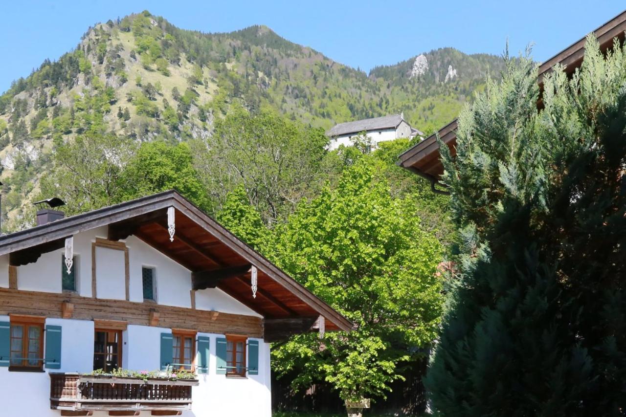 Ferienwohnung Künstlerhaus Weissgerbergütl Marquartstein Exterior foto